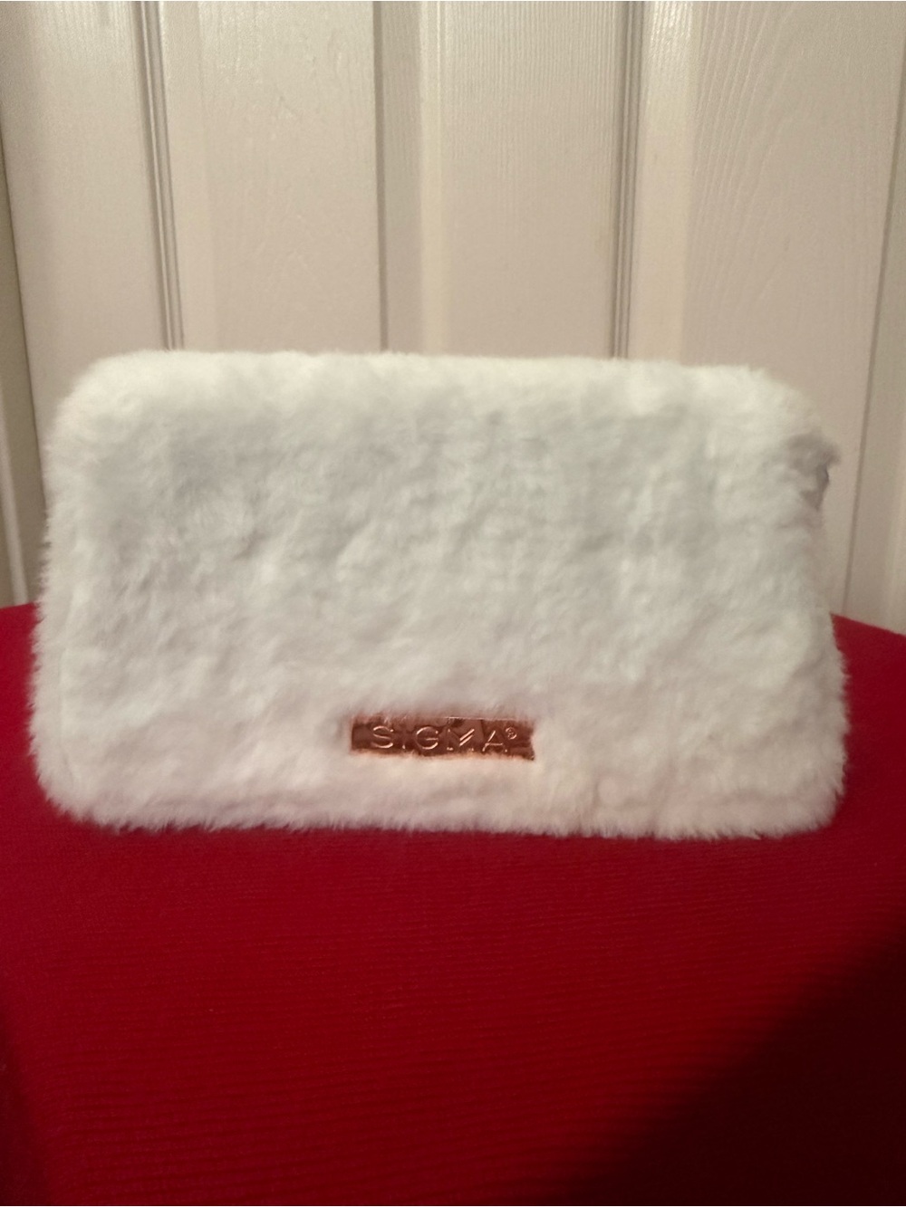 Sigma faux fur shoulder bag